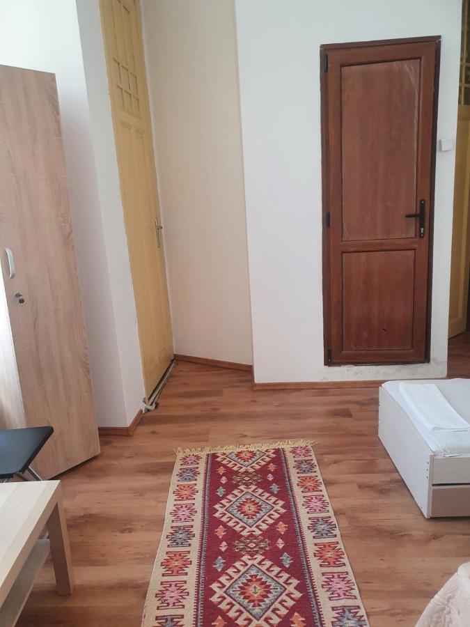 Cazare - Accommodation Bucharest Exterior photo